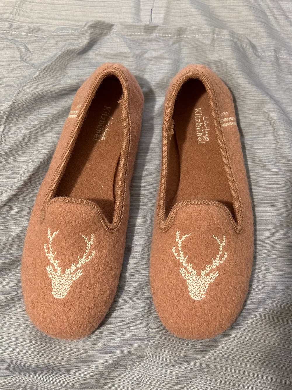 Living kitzbuhel buckwomen’s embroidered wool slippers